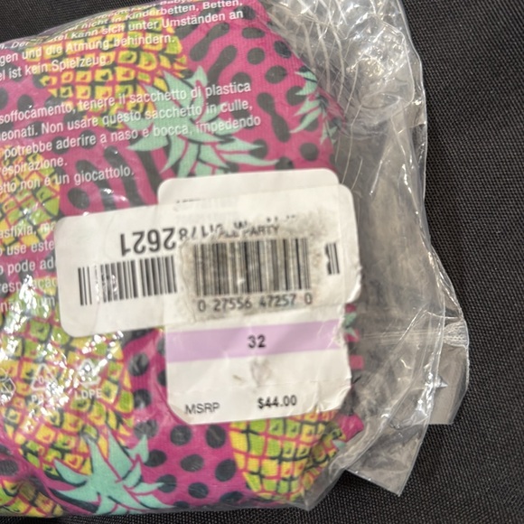 Speedo Men's Swimsuit Brief Endurance+ The One
NWT  size 32 pineapple print - Picture 7 of 7